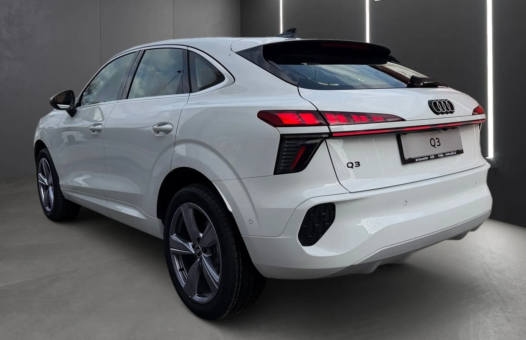 Zunanja slika - Audi Q3 - Sportback TFSI S tronic 110kW - 4