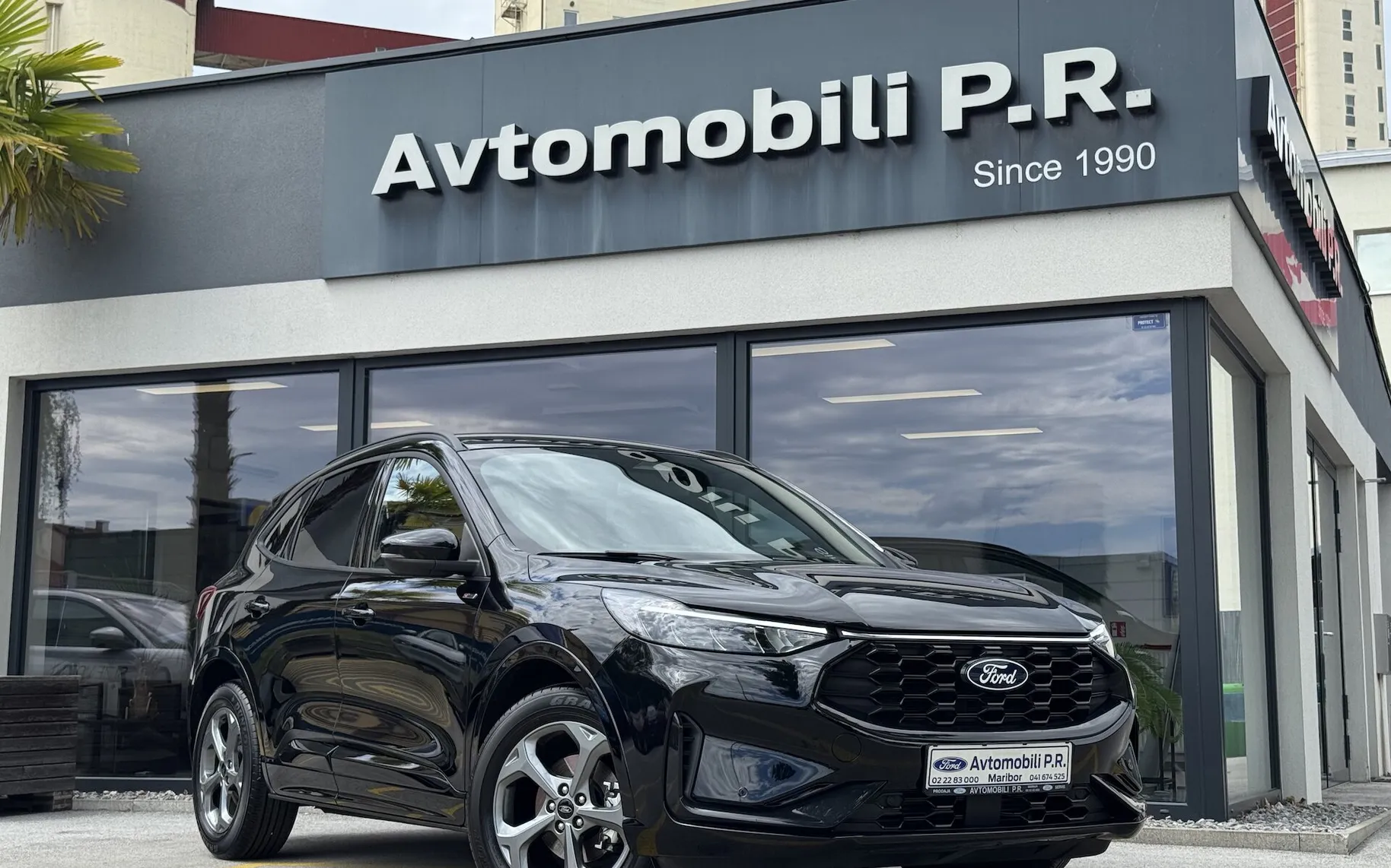 Zunanja slika - Ford Kuga - 1.5 EcoBoost ST-LINE AVT 186KM SLO FULL LED NAVI - 3