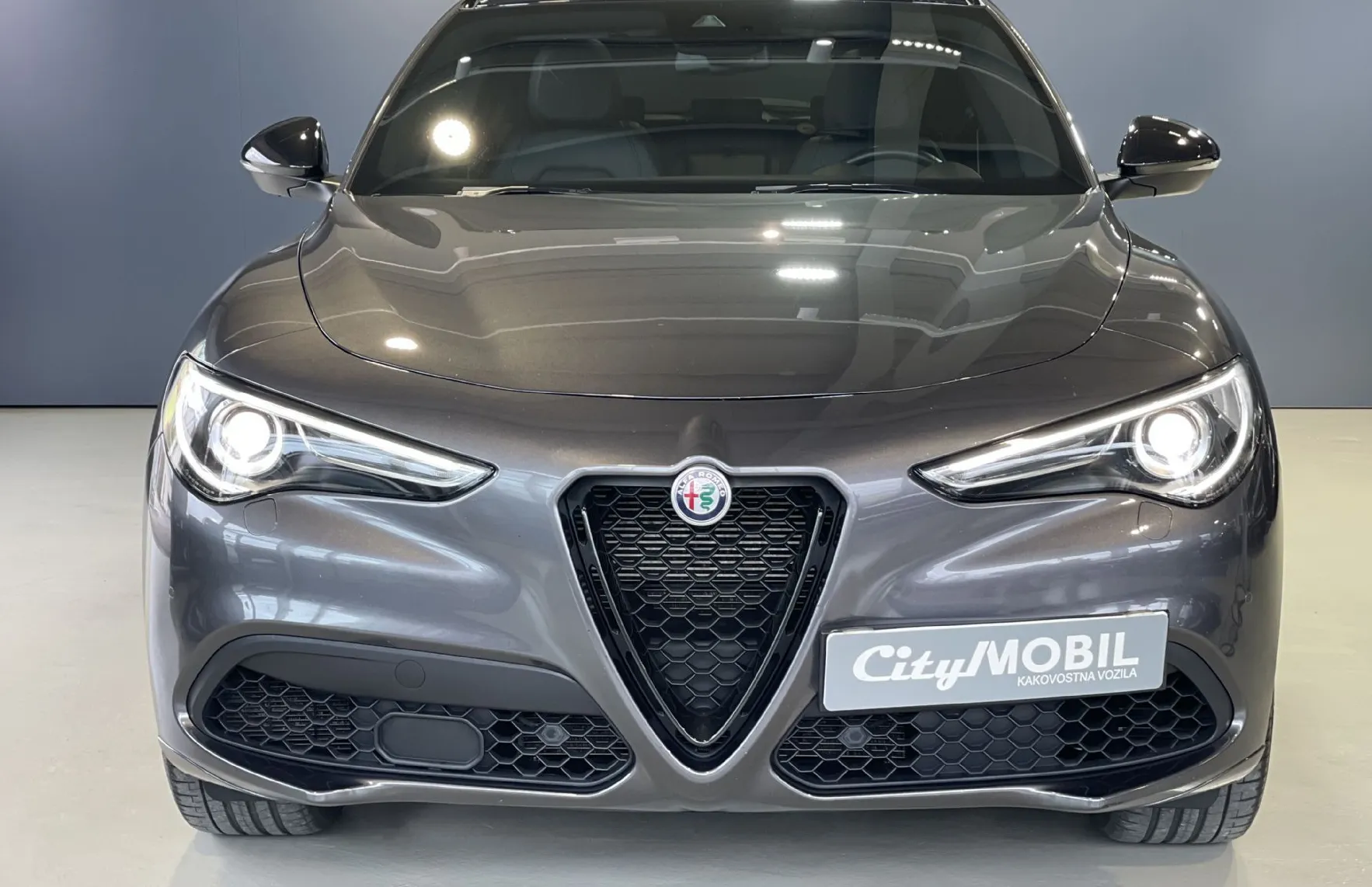 Zunanja slika - Alfa Romeo Stelvio - VELOCE-PANORAMA-KEYLESS-NAVI-USNJE-MEMORY-LED-ACC - 2