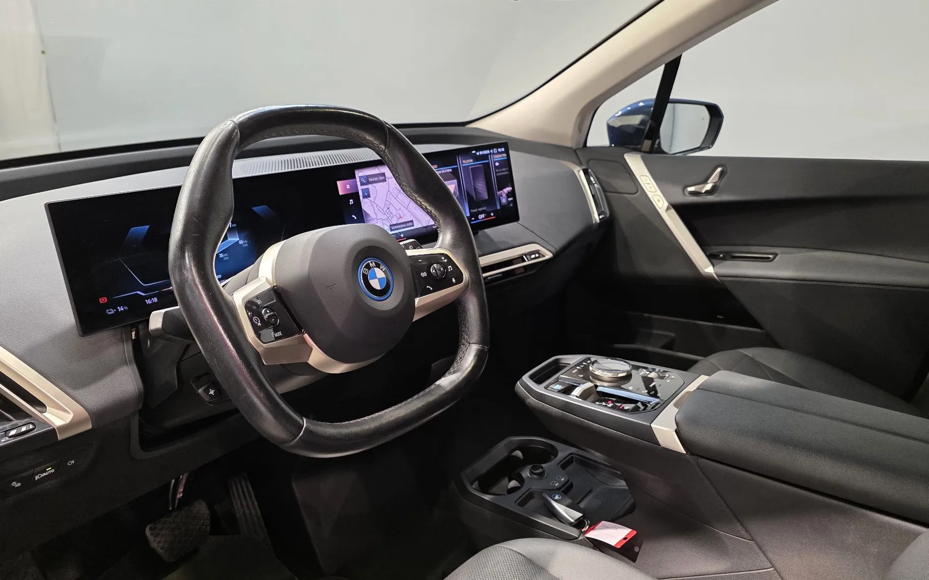 Zunanja slika - BMW iX - xDrive 50 LUFT LASER 360KAM KLJUKA HEADUP 4WS - 6