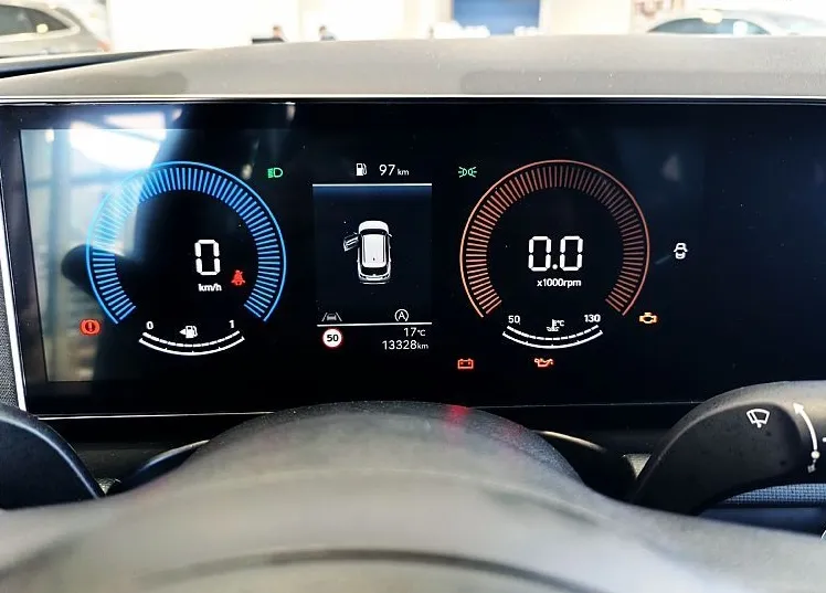 Zunanja slika - Hyundai Tucson - 1.6 T-GDI TREND-KAMERA-WINTER-DAB-LED-APPLE-VIDEO - 10