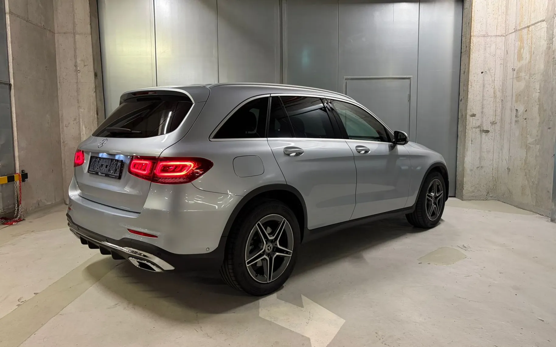 Zunanja slika - Mercedes-Benz GLC-Razred - 300 4MATIC - ODLIČNO OHRANJENO VOZILO - - 3