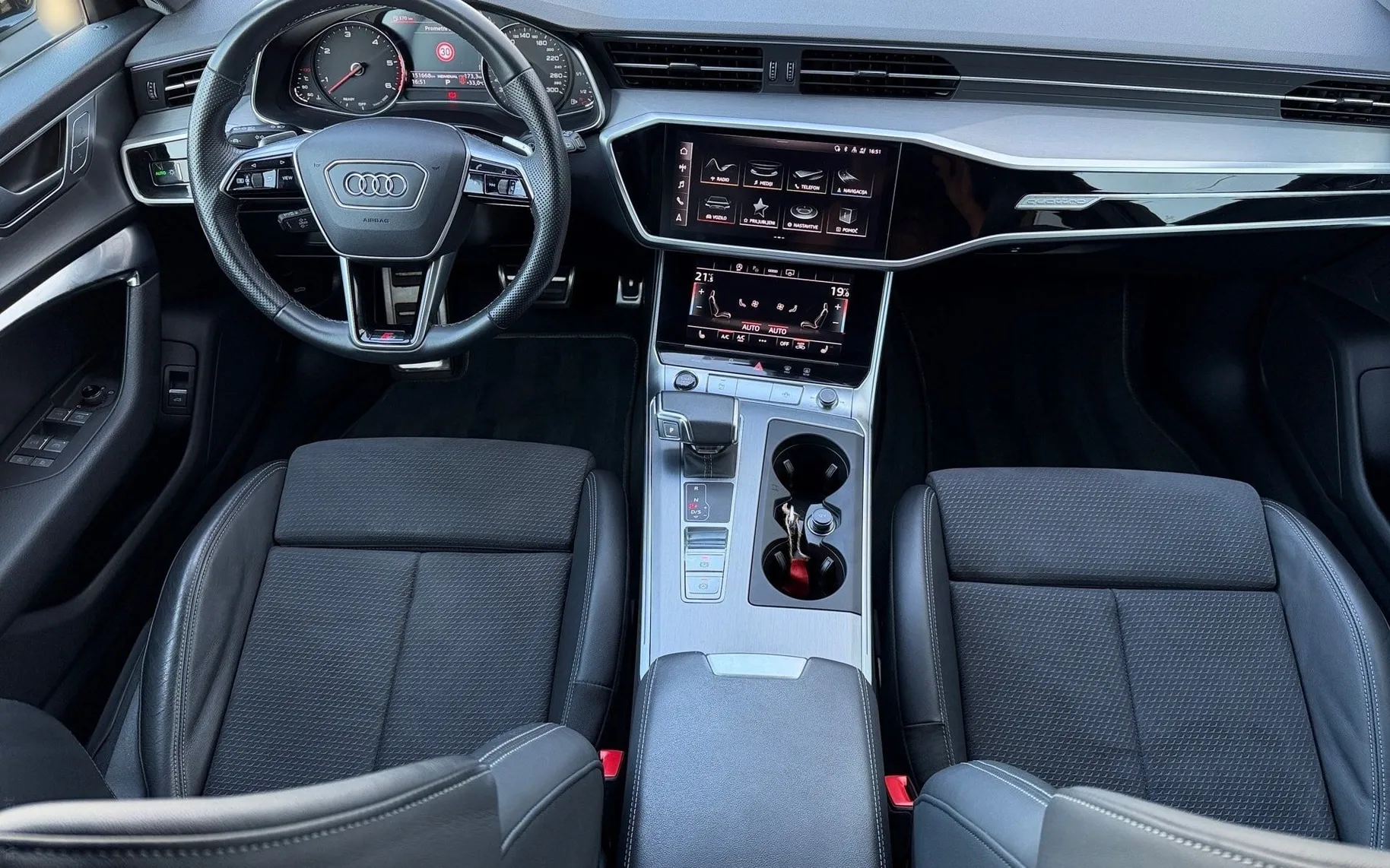 Notranja slika - Audi A6 Avant - 50 TDI quattro S-Line Tiptronic-20 COL-Keyless-ACC - 10