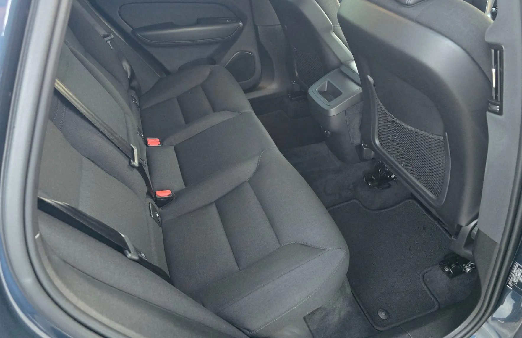 Zunanja slika - Volvo XC60 - B4P Momentum Aut - 11