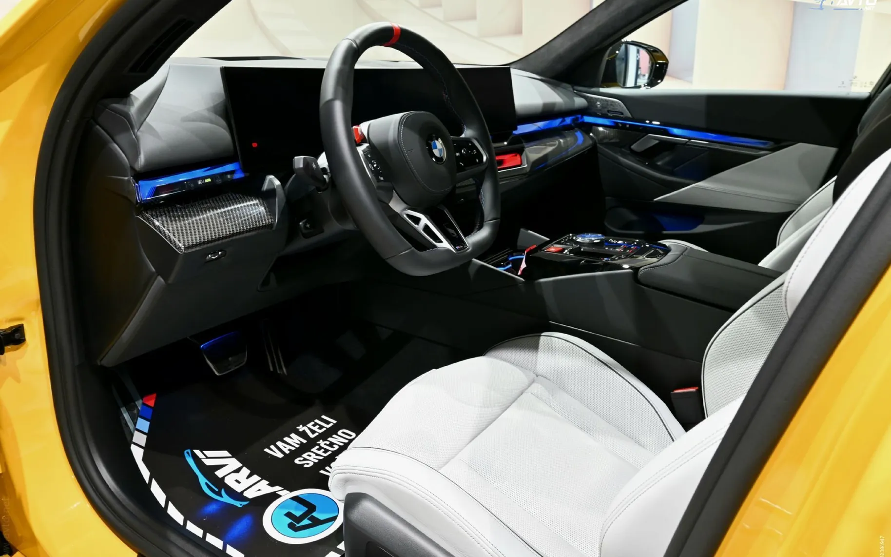 Notranja slika - BMW Serija 5 - BMW M5 AUT. - 10