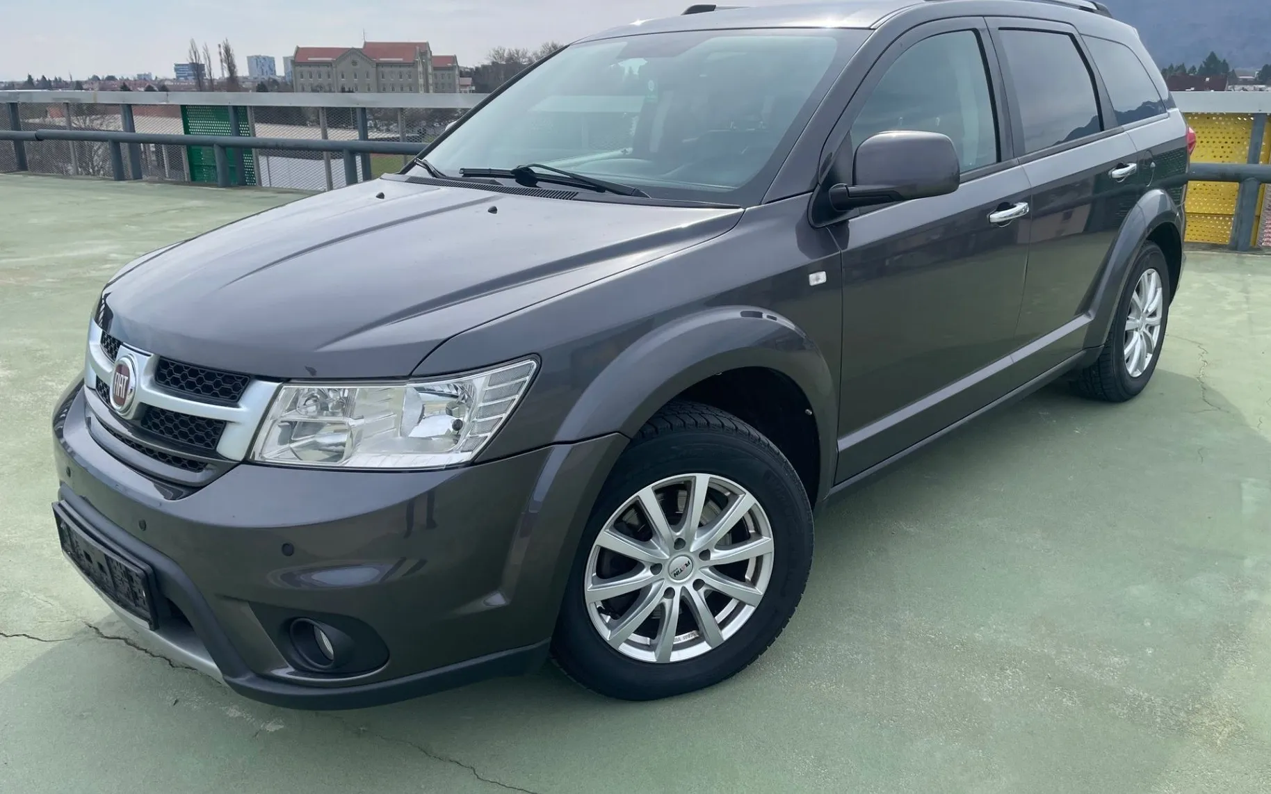 Zunanja slika - Fiat Freemont - 2.0 Multijet 163 AWD NAVI.2XPDC.KAMERA - 1