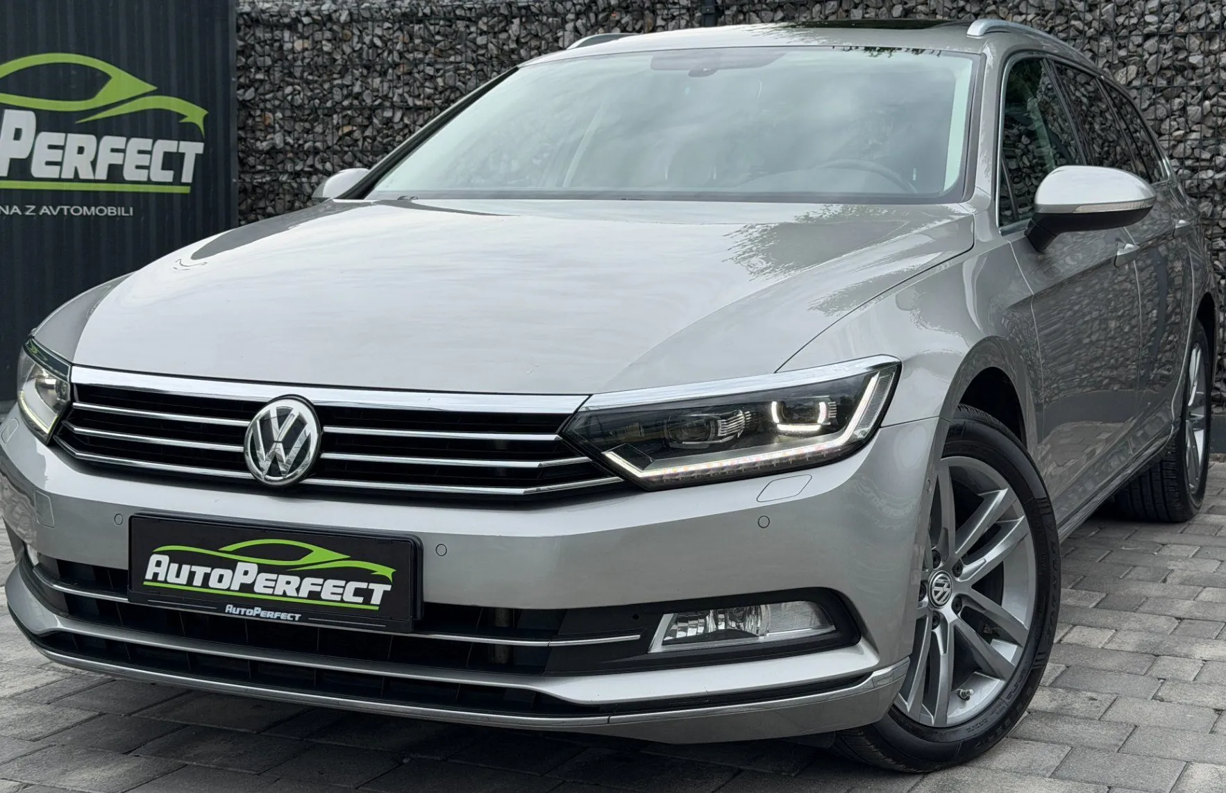 Zunanja slika - Volkswagen Passat - Variant 2.0 TDI Highline |PANO|POTRJ.SERV|KAM|GR.SED|NAVI - 3