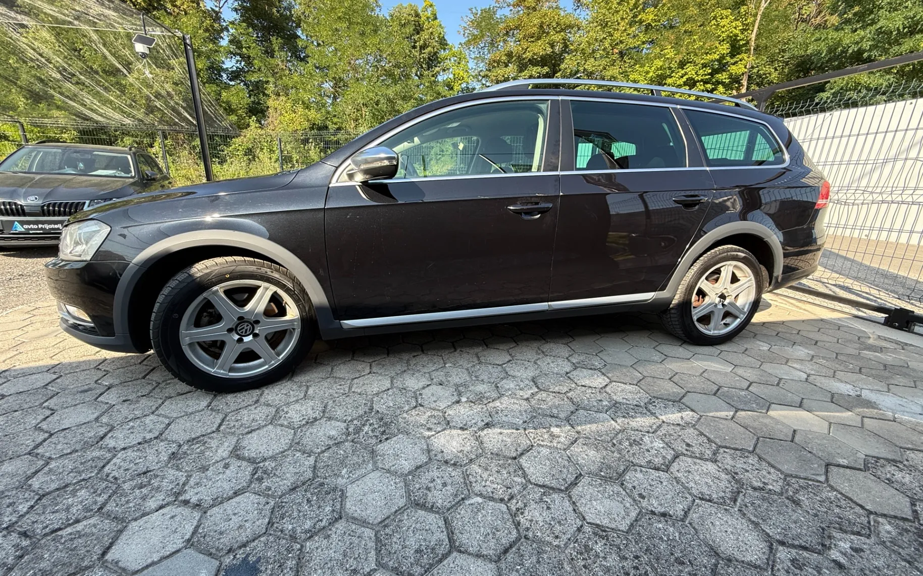 Zunanja slika - VW Passat - 2.0 TDI 4M BlueM.T.Alltr.Premium avt.130 - 14
