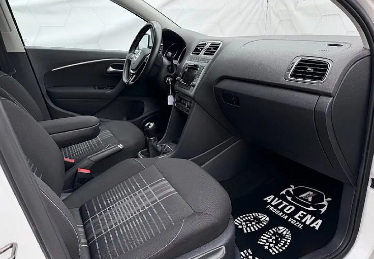 Zunanja slika - VW Polo - 1.0 - PDC 2x - ALU15 - GRETJE SED. - TEMP. - 9