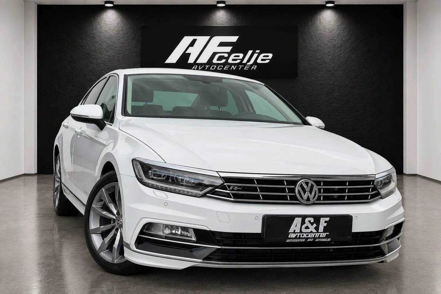 Zunanja slika - Volkswagen Passat - 2.0 TDI-R LINE-1 LASTNIK-FUL LED-LIZING ZA TUJCE- - 3