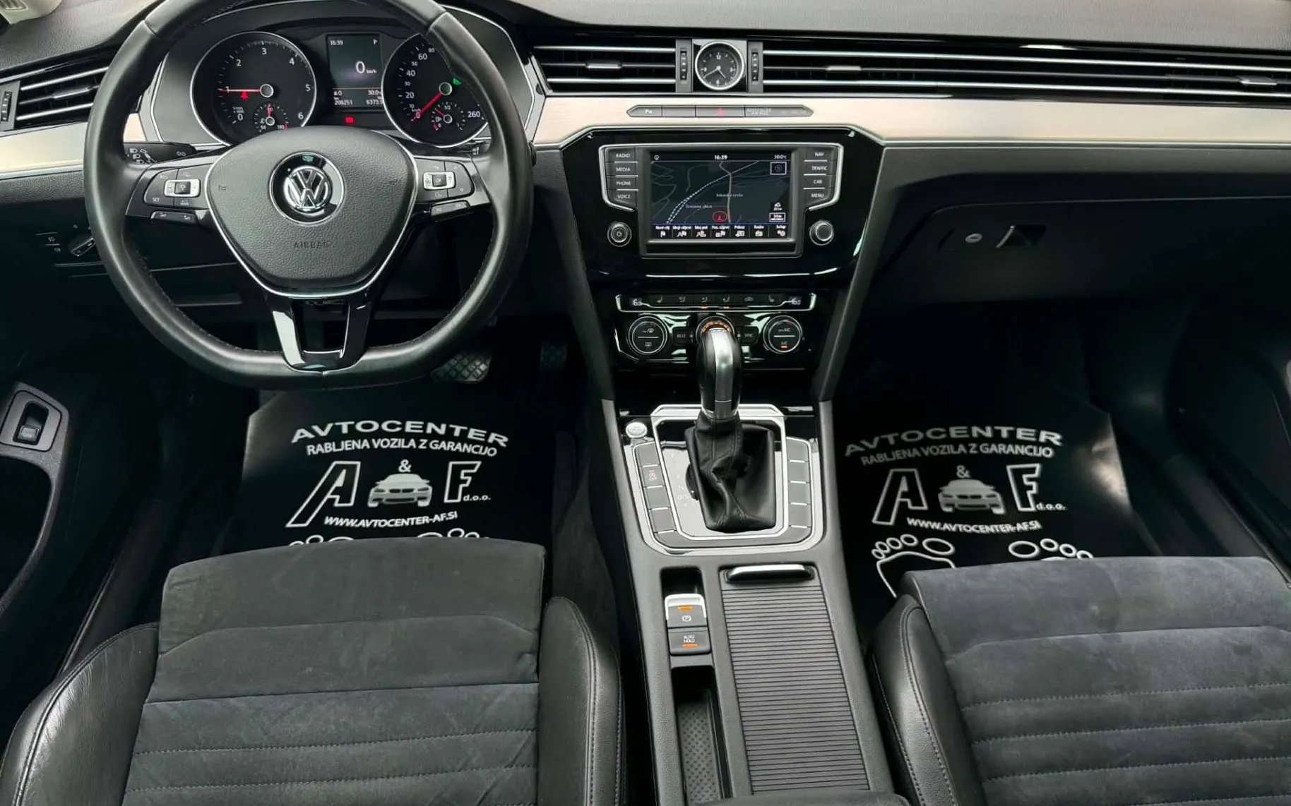 Notranja slika - Volkswagen Passat - 2.0 TDI-DSG-H LINE-FUL LED-LIZING ZA TUJCE-ACC- - 9