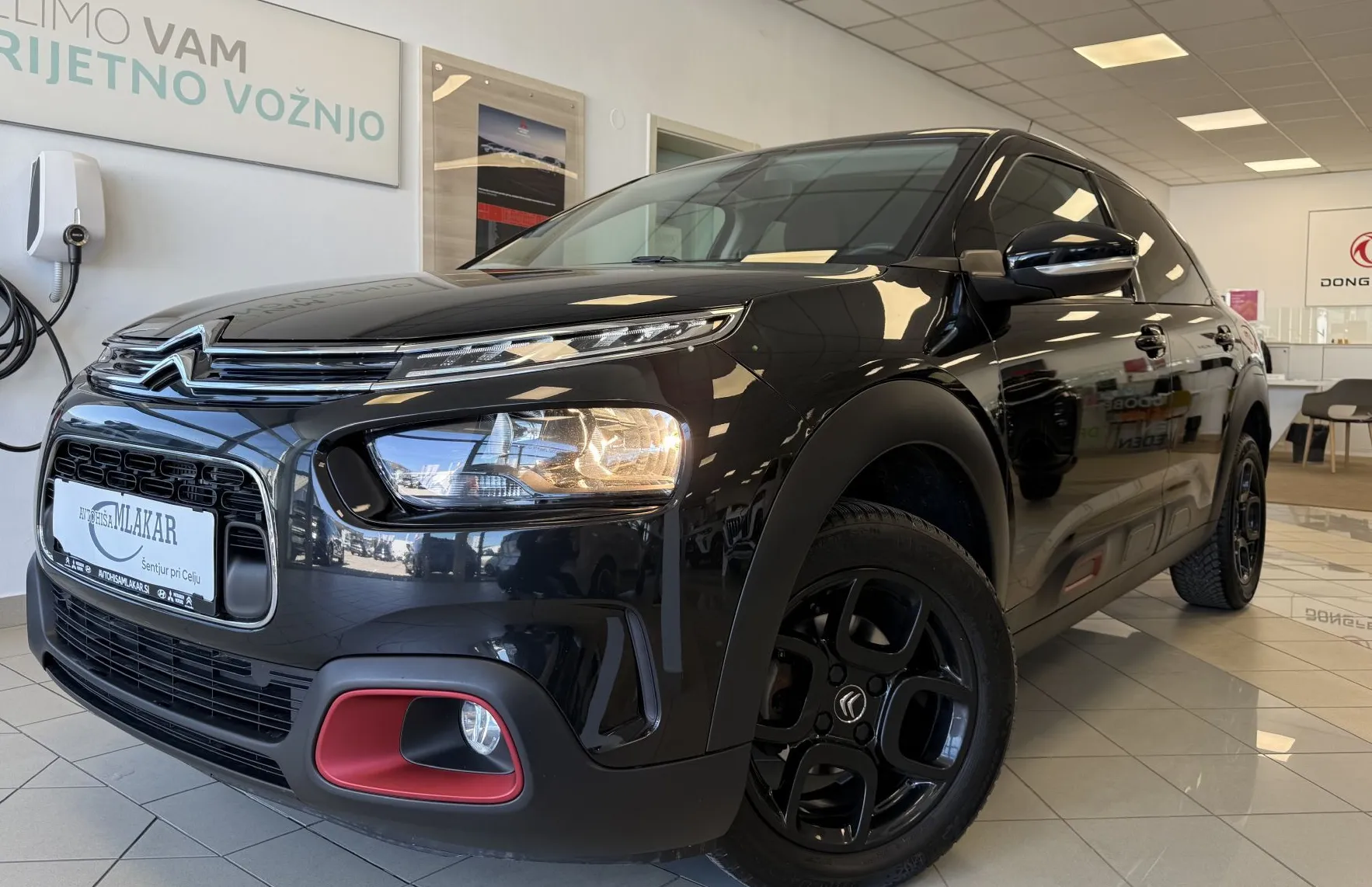 Zunanja slika - Citroën C4 Cactus - 1.2 PureTech SHiNE -1.LASTNIK-SLO.-ODLIČEN- - 3