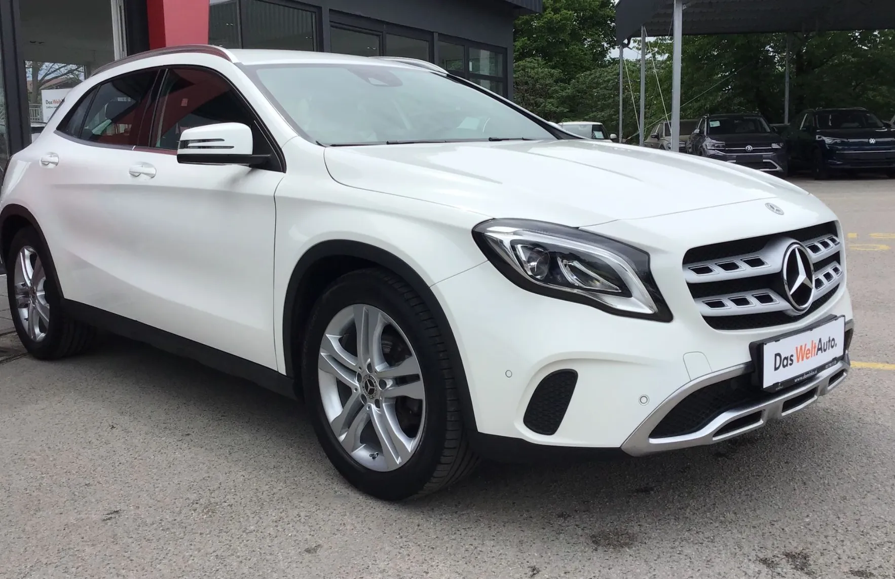 Zunanja slika - Mercedes-Benz GLA-Razred - GLA 180 Urban Avt. - 3