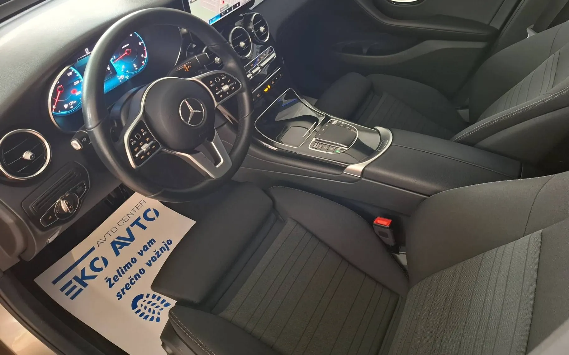 Notranja slika - Mercedes-Benz GLC-Razred - GLC 220d 4MATIC Avt. VIRTUAL-VELIKA NAVI-KAMERA-AC - 7