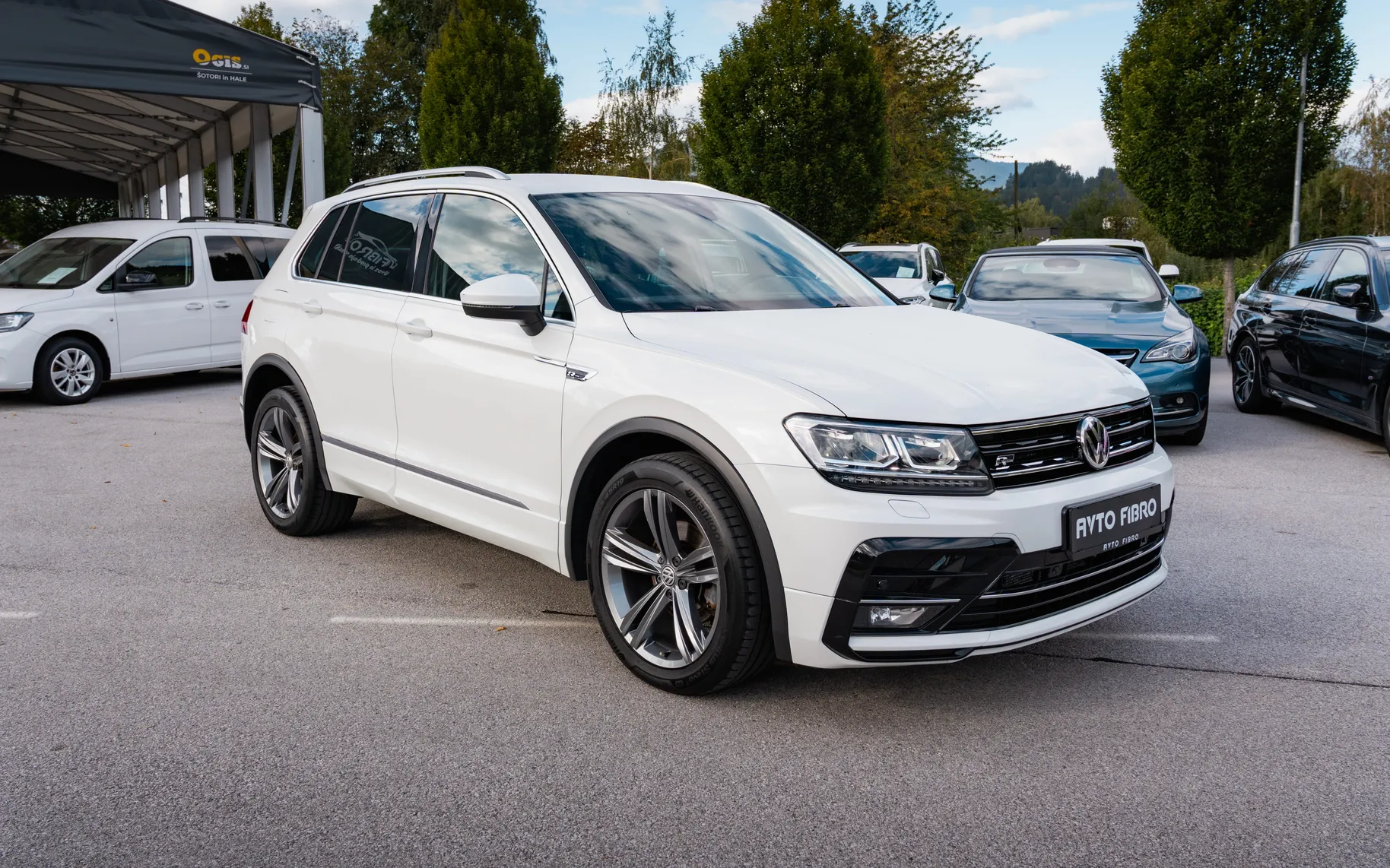 Zunanja slika - Volkswagen Tiguan - 2,0 TDI BMT R-Line Edition DSG - 3