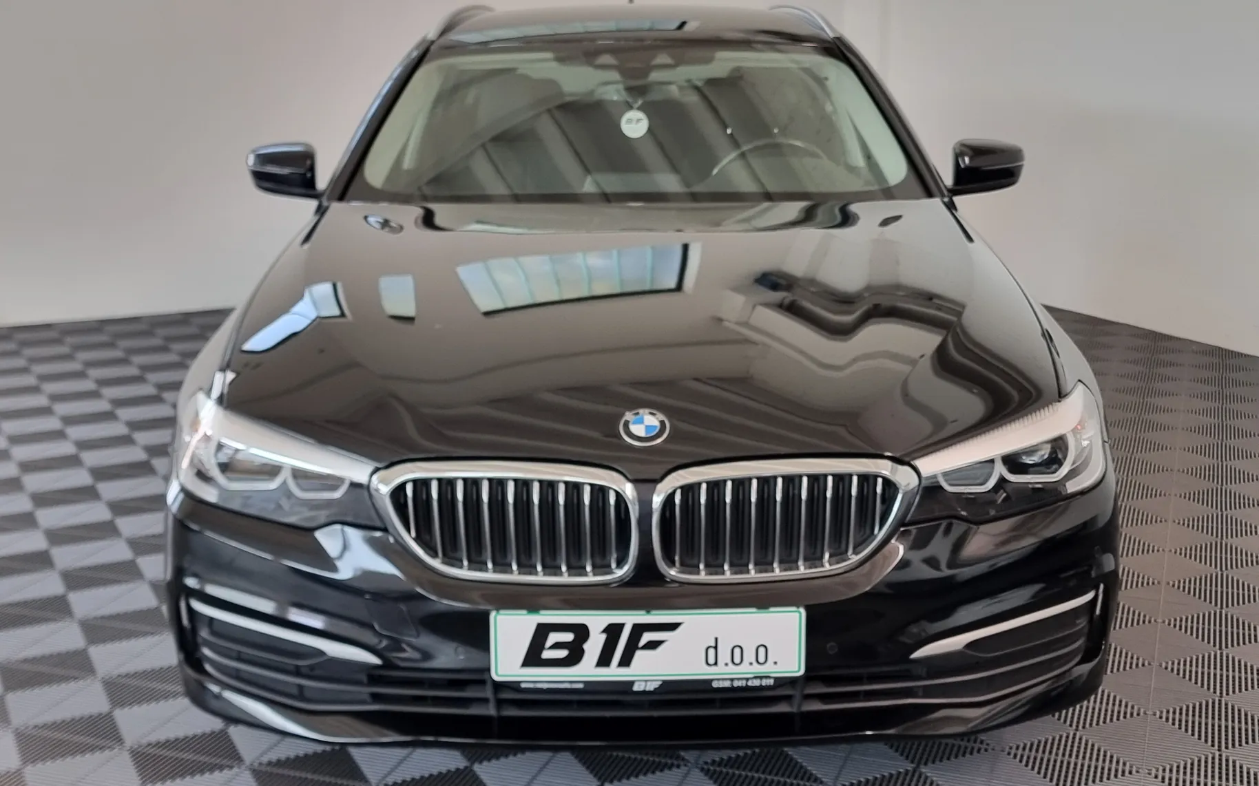 Zunanja slika - BMW Serija 5 - 520 - 2