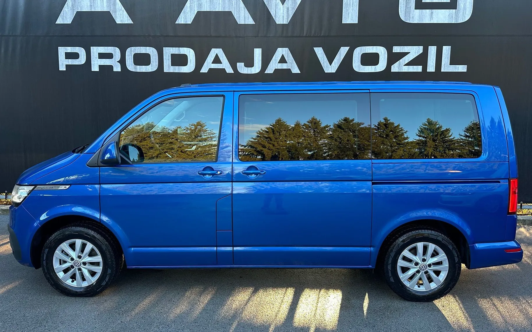 Zunanja slika - VW Multivan - 6.1 2.0TDI 150KS DSG-KAMERA-LED-VIRTUAL-NAVI-7SED - 4