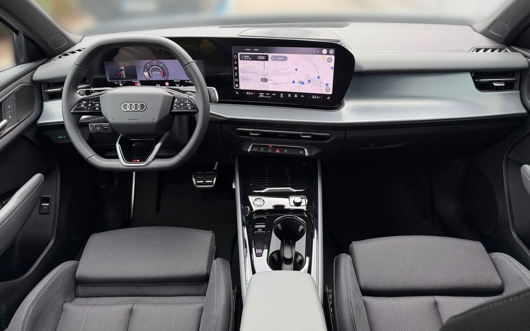 Notranja slika - Audi Q3 - TDI quattro 142 kW - 10