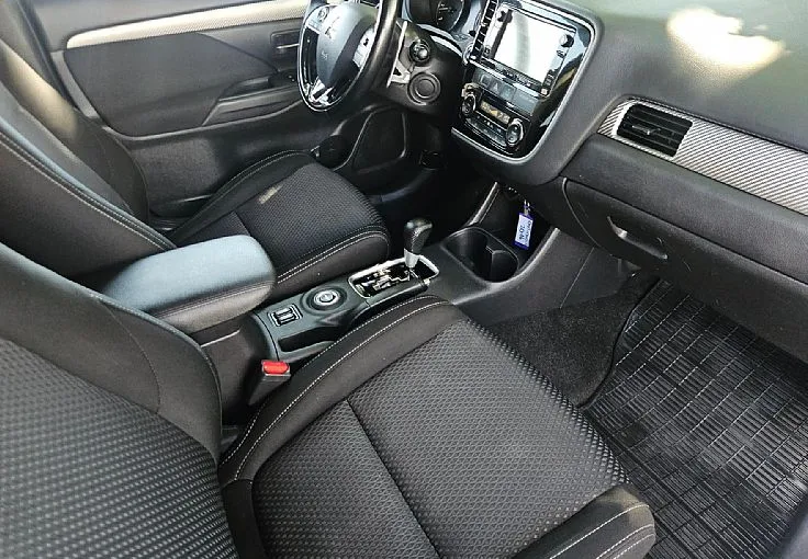 Zunanja slika - Mitsubishi Outlander - 4WD 2.2 DI-D 150ks °AUT.+F-1° °XENON° - 8