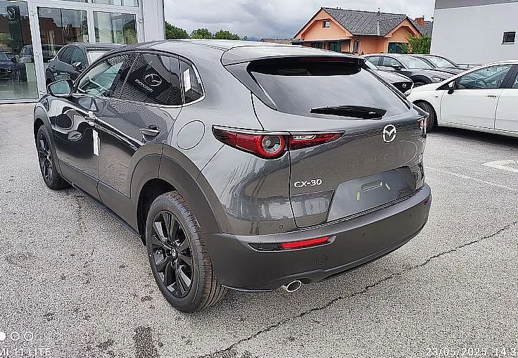 Zunanja slika - Mazda CX-30 - 2.5 G-140 MHEV HOMURA - 4