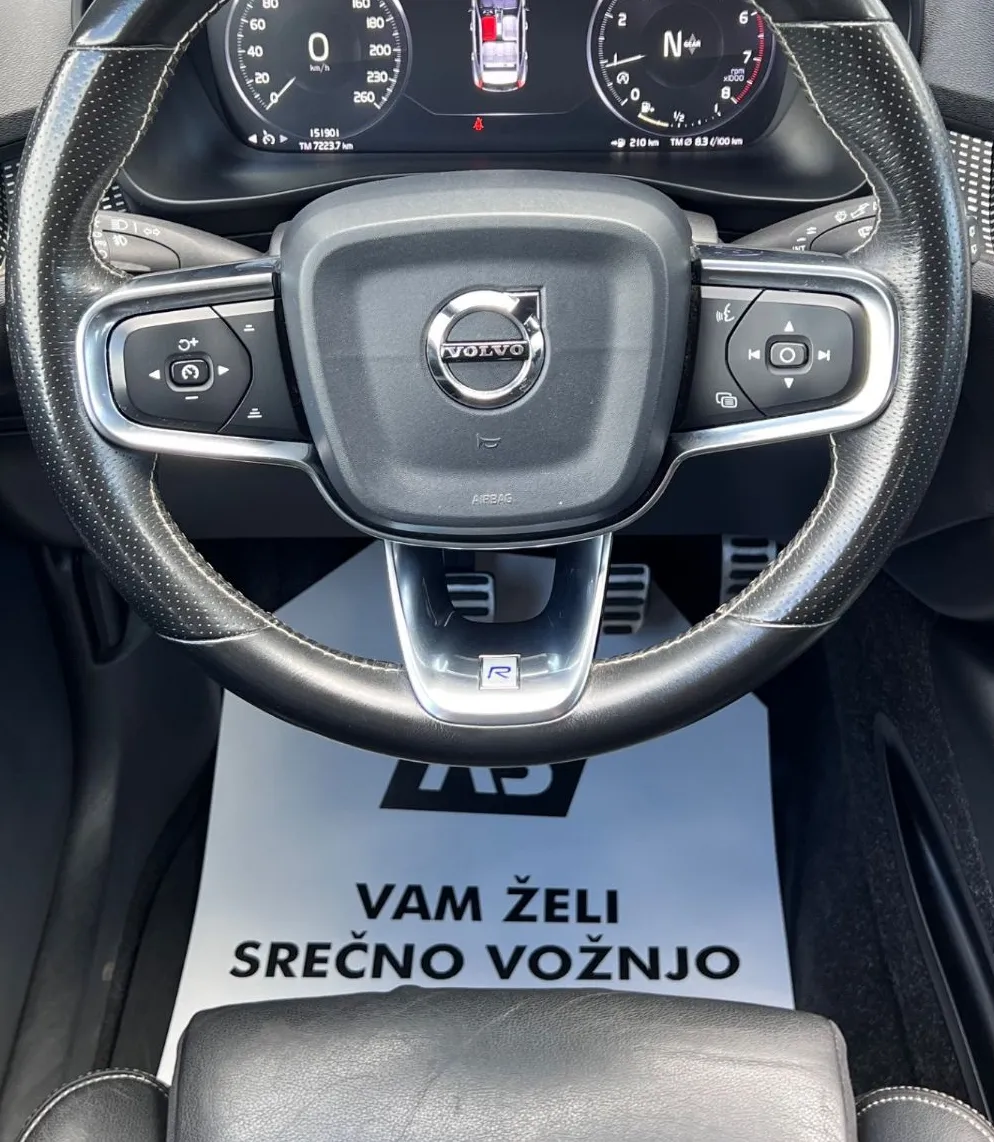 Zunanja slika - Volvo XC40 - T3 R-design+ALU+LED+HI-FI+KLJUKA - 15
