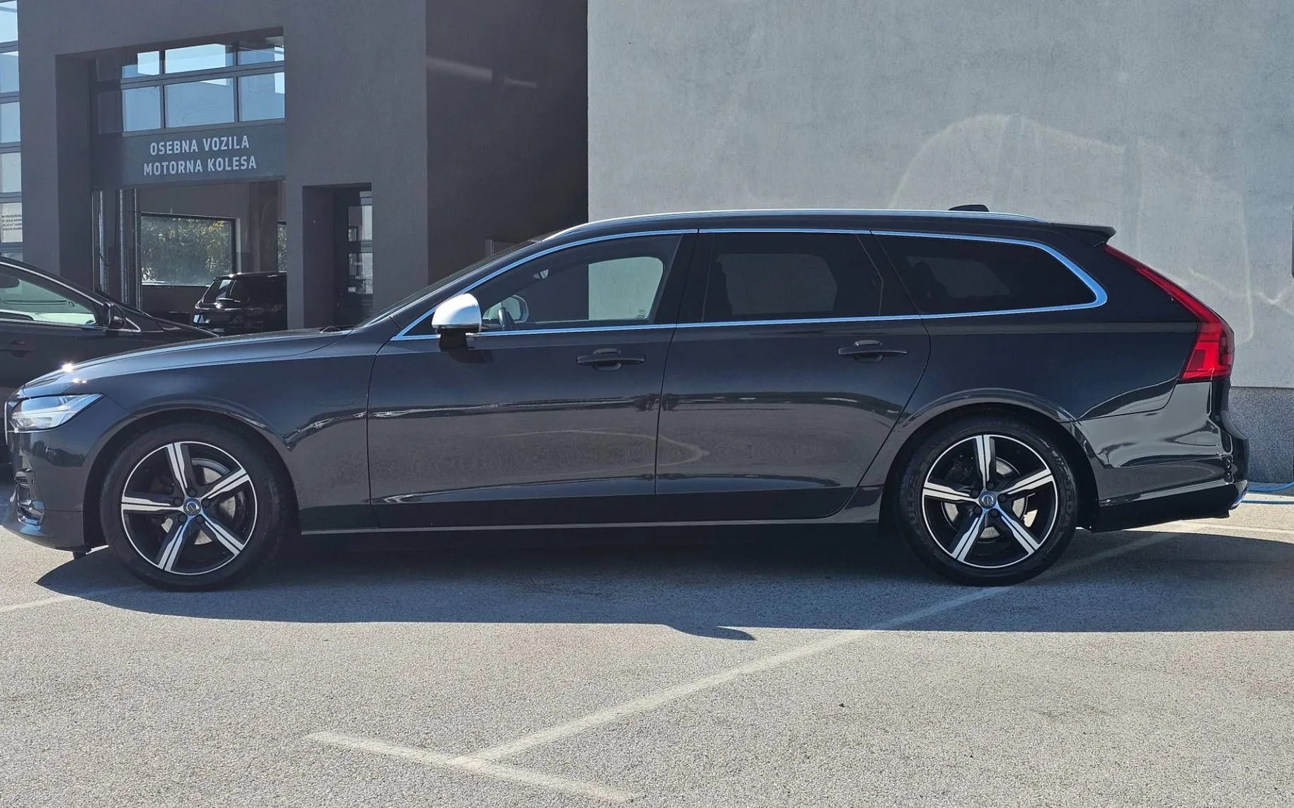 Zunanja slika - Volvo V90 - D4 A R-Design ACC FULL LED VL.KLJUKA VIRTUAL 18C.. - 9