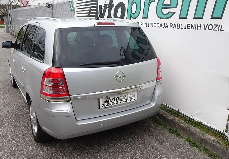 Zunanja slika - Opel Zafira - 1.8 16V - 7 SEDEŽEV - FINANCIRANJE ....LEANPAY - 4