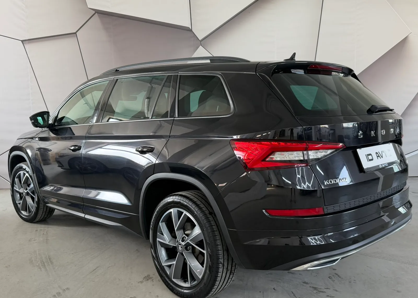 Zunanja slika - Škoda Kodiaq - 4x4 2,0 TDI L&K DSG - 4