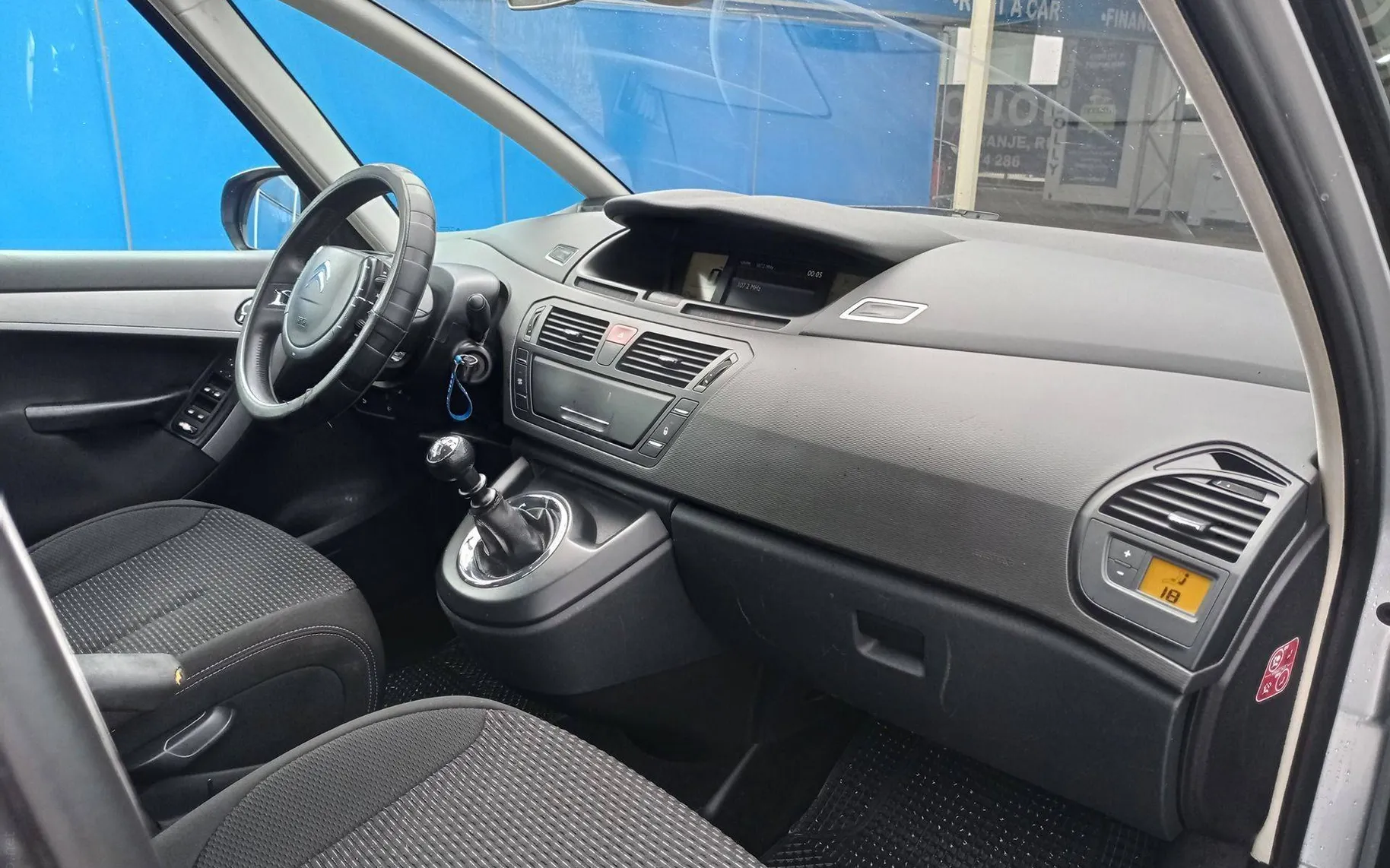 Zunanja slika - Citroën C4 - Picasso 1.6 HDI.OPR.VEL.SERVIS - 15