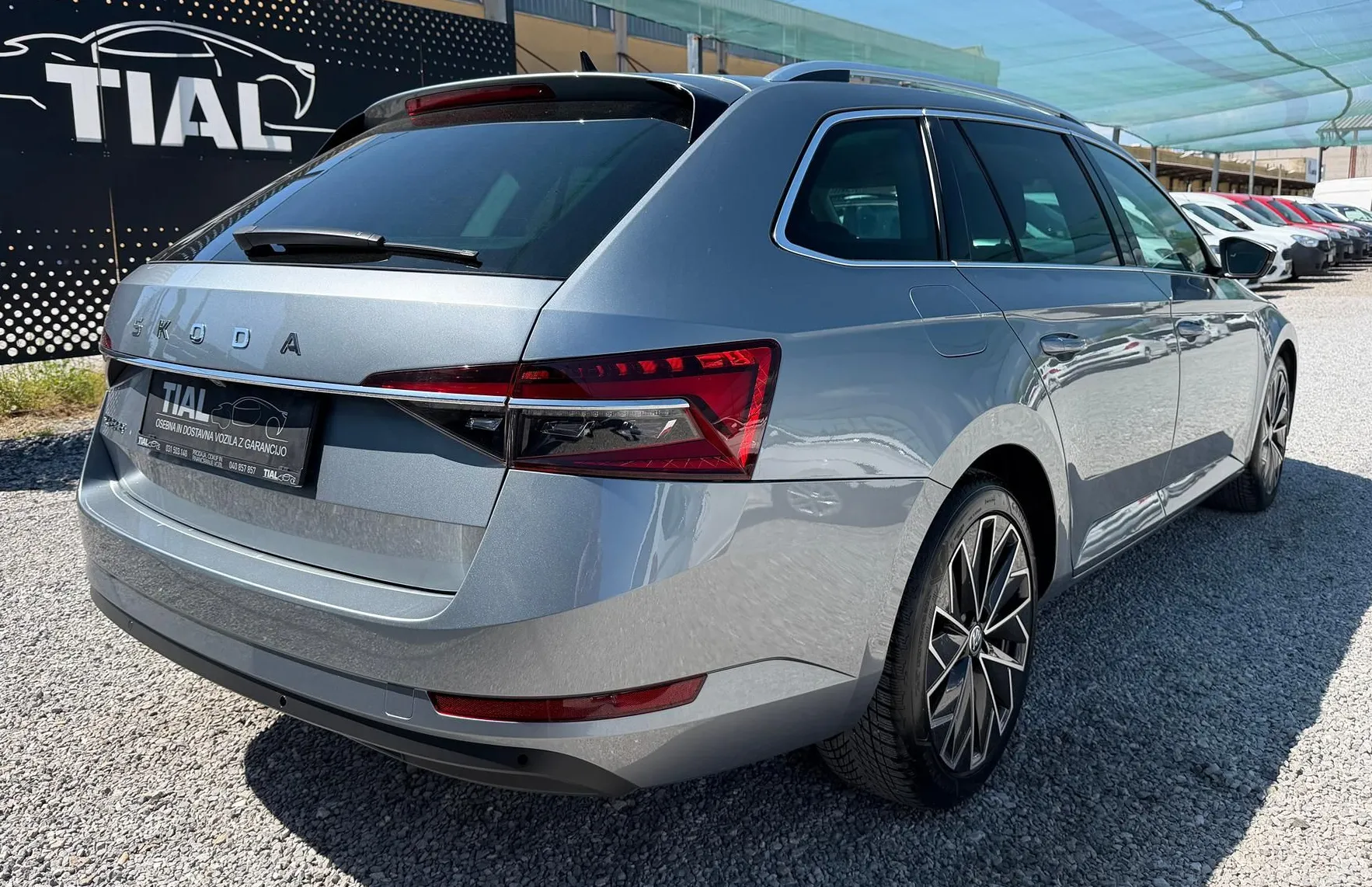 Zunanja slika - Škoda Superb - 2.0 TDI STYLE-18COL-CRYSTAL LED-ACC-MRT.KOTI-KAMER - 7