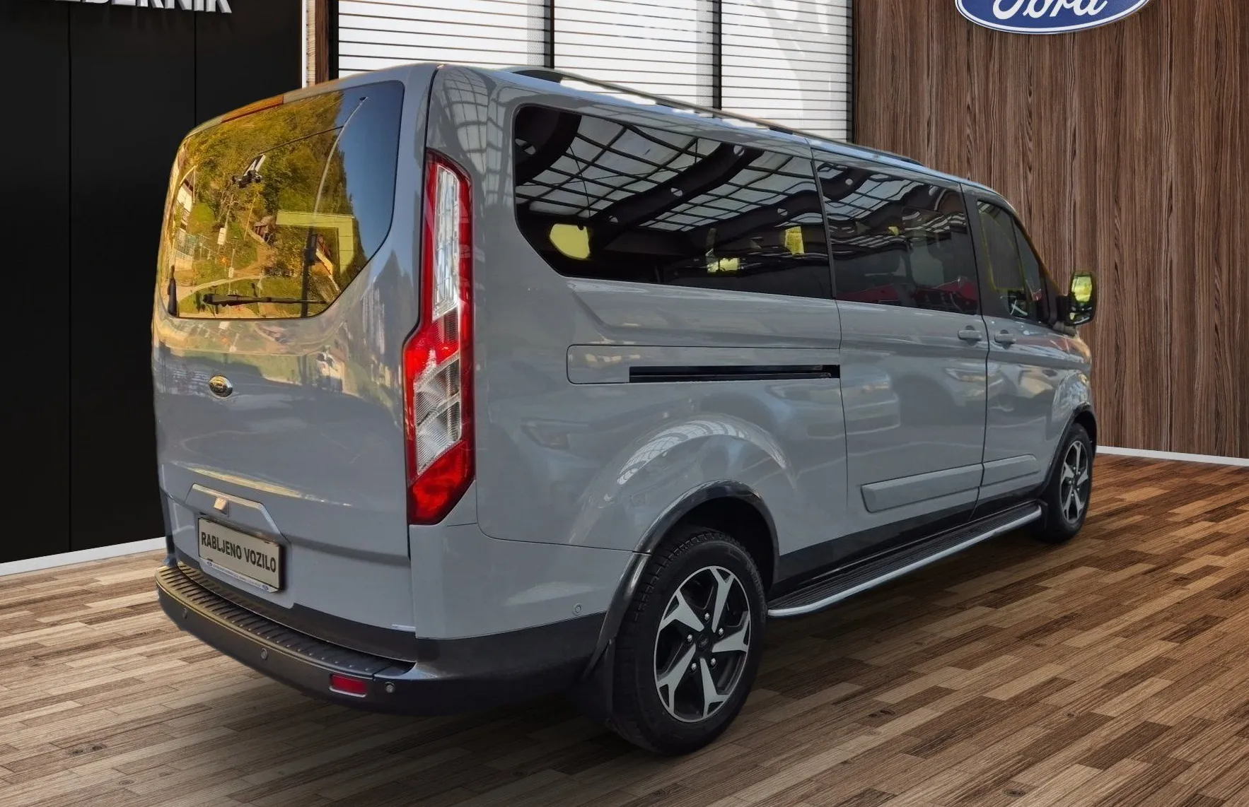 Zunanja slika - Ford Tourneo - Custom ACTIVE 2.0 170PS A6 L2-SLO-1.LASTNIK-BIXENON - 4