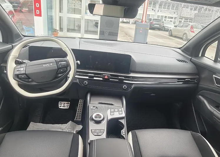 Zunanja slika - KIA Sportage - 1.6 T-GDi 132kW 4WD GT-Line. 7 DCT TWO TONE - 10