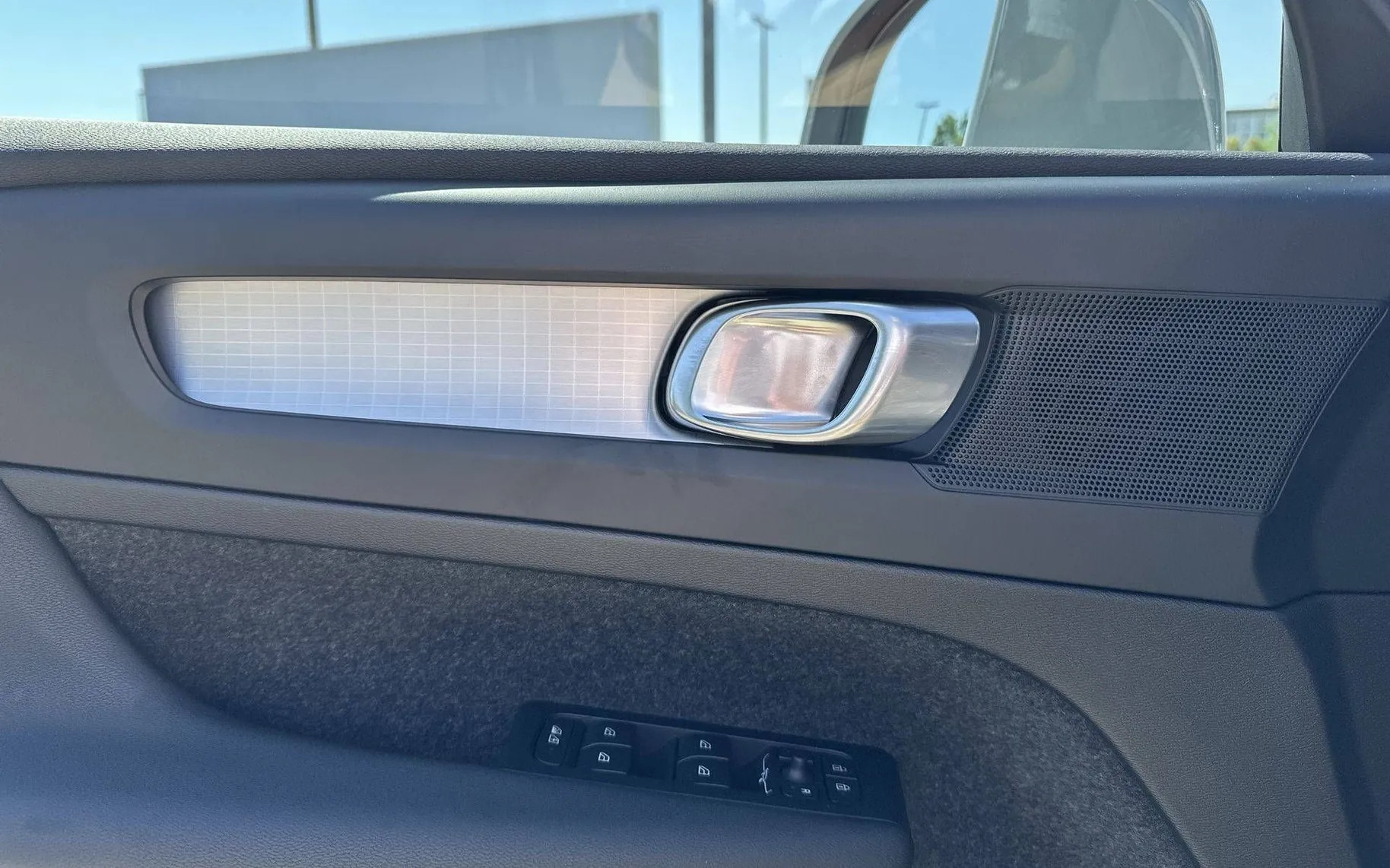 Notranja slika - Volvo XC40 - B3P Core Avt - 35