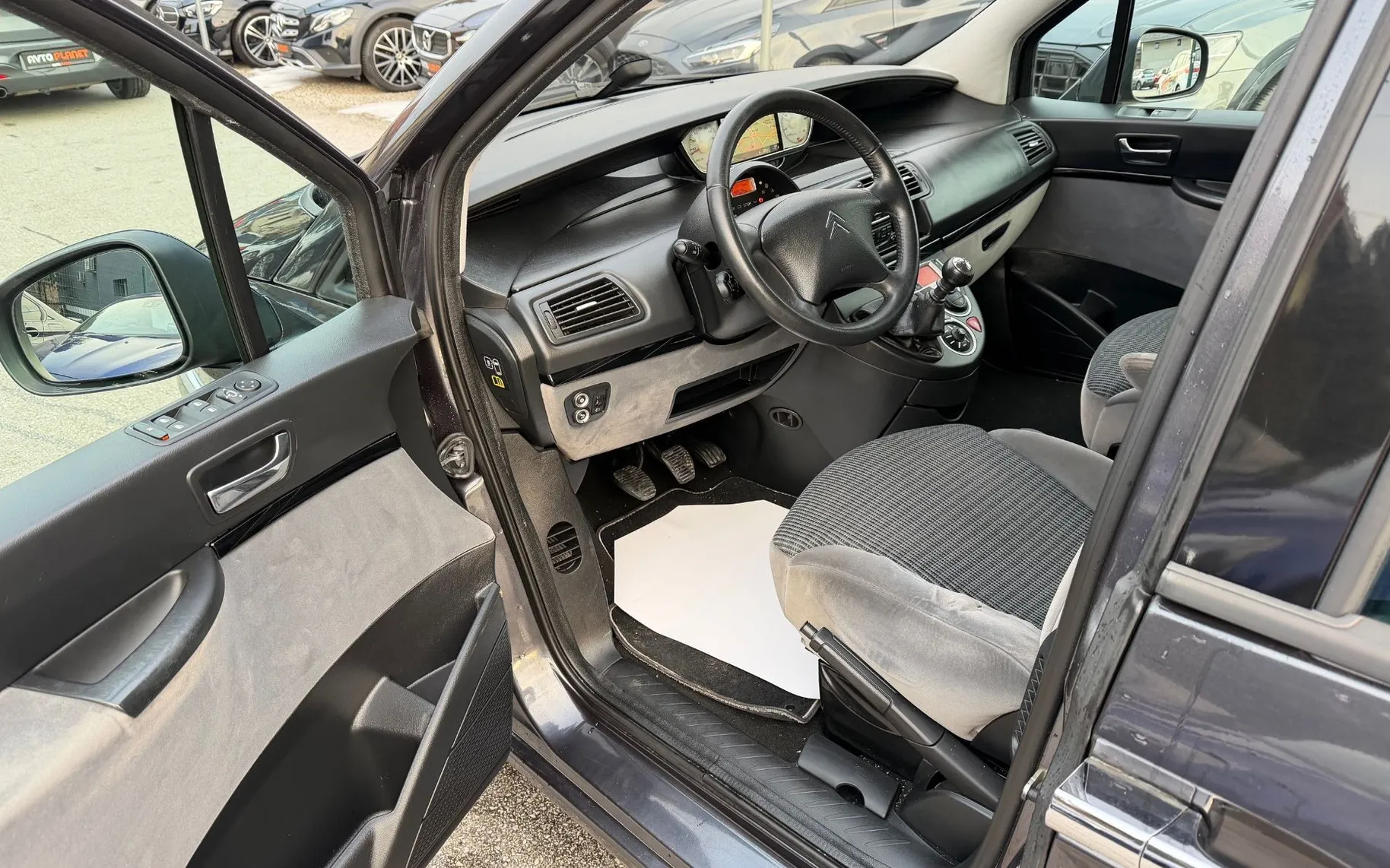 Zunanja slika - Citroën C8 - Tendance 2.0 HDi 160 BVM6 XENON 7 SEDEŽEV NAVI - 15