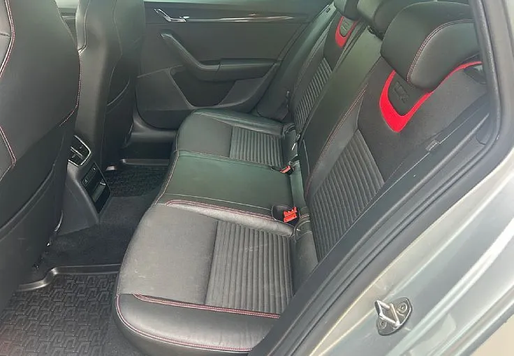 Zunanja slika - Škoda Octavia - Combi 2.0 TDI RS - 11