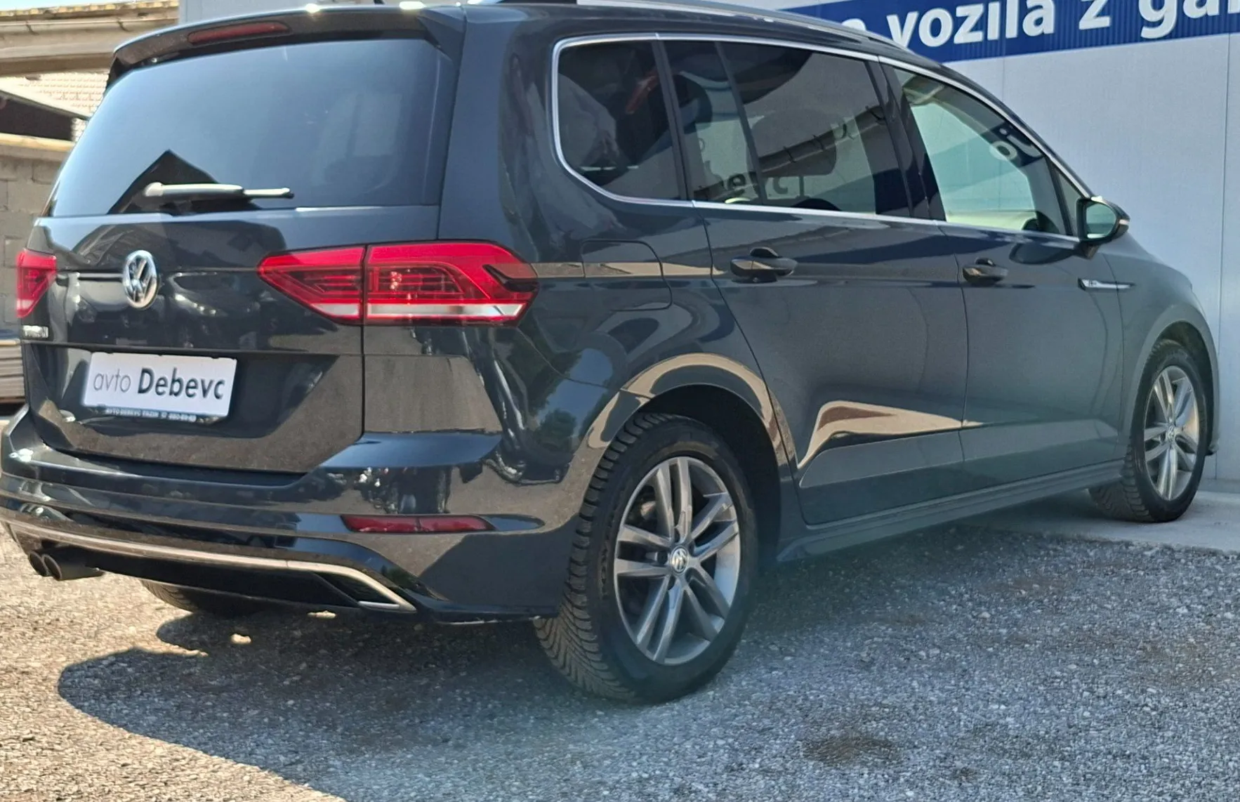 Zunanja slika - VW Touran - 2.0 TDI BMT R-Line Edition - 4