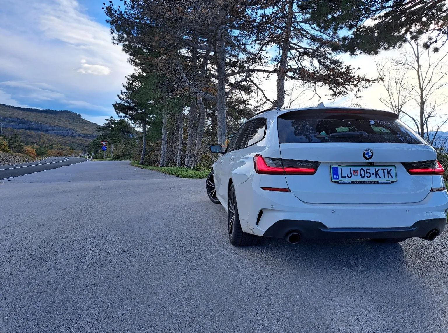 Zunanja slika - BMW Serija 3 - 320d xDrive Touring M Sport Avt. - 2
