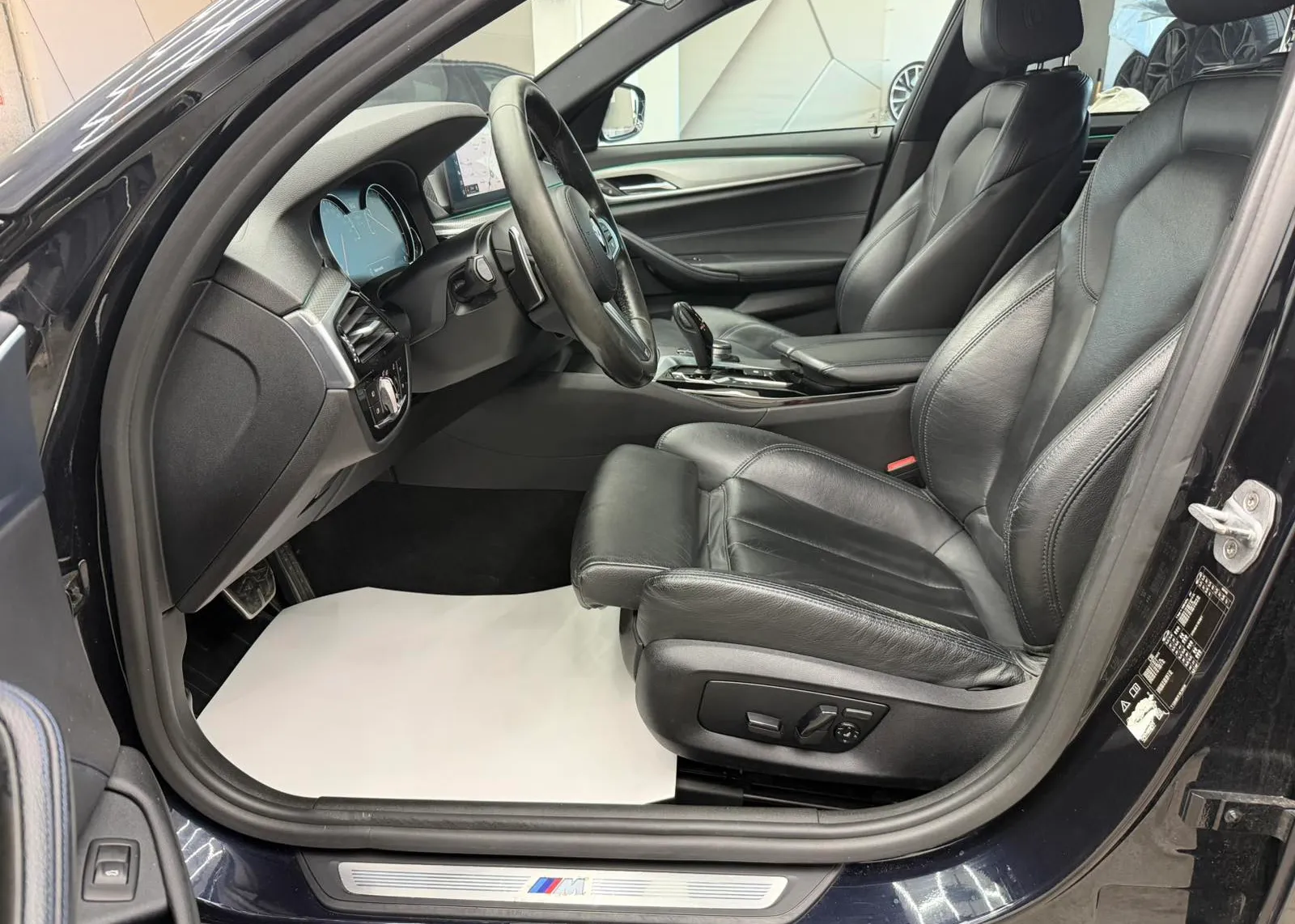 Zunanja slika - BMW Serija 5 - 520d xDrive touring Avt. - 6