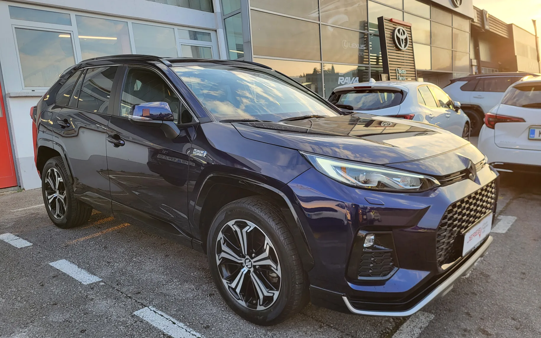 Zunanja slika - Suzuki Across - 2.5 PHEV AWD - 2
