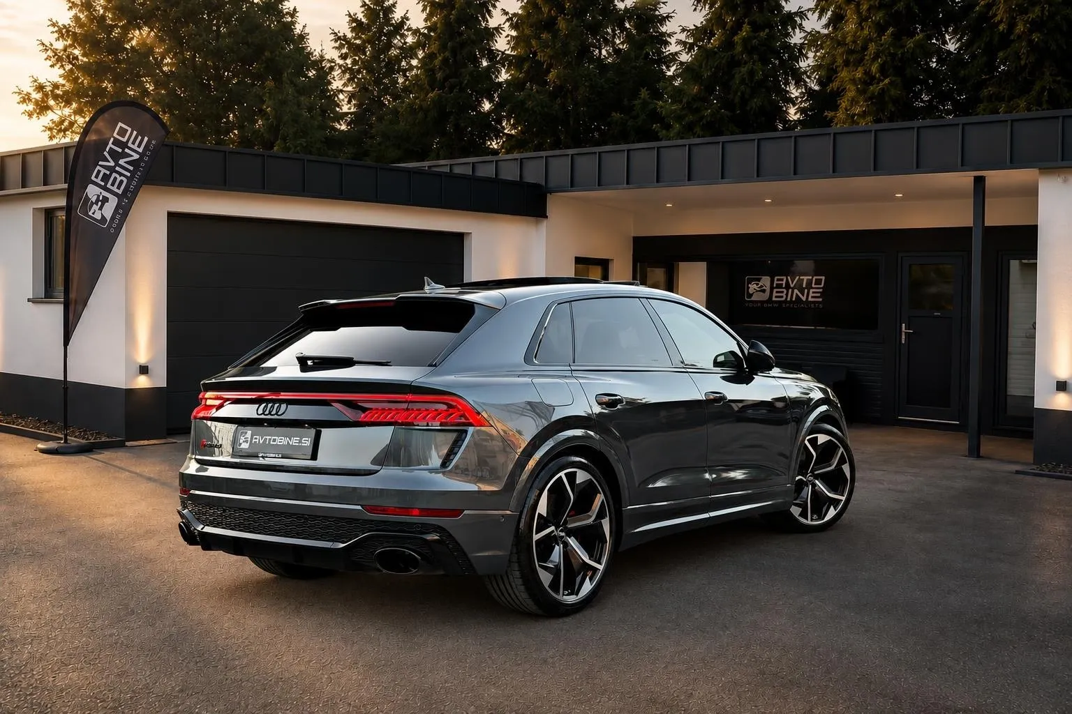 Zunanja slika - Audi RS Q8 - QUATTRO•PANO•ACC•CERAMIC•ALU23•HEAD UP•ZRAČNO•SOFT - 4