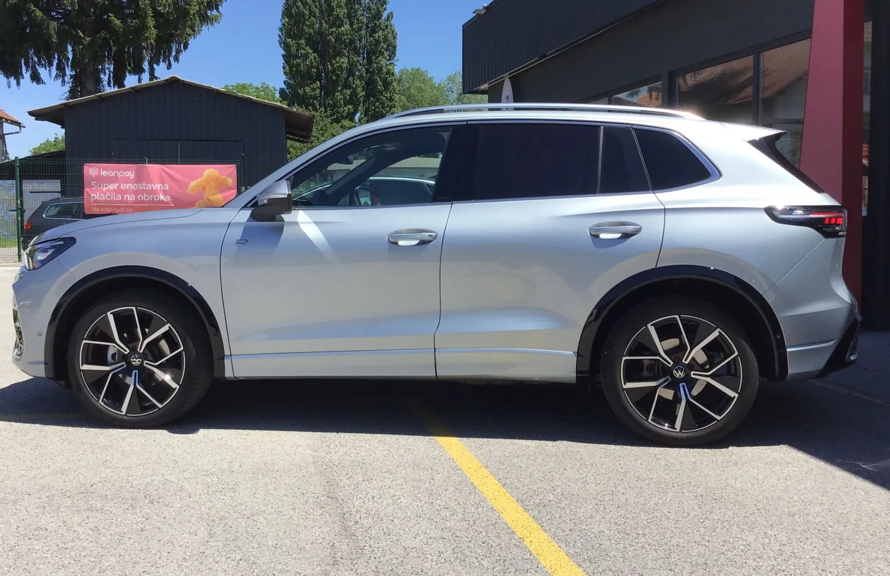 Zunanja slika - Volkswagen Tiguan - 1.5 eTSI BMT R-Line DSG - 8