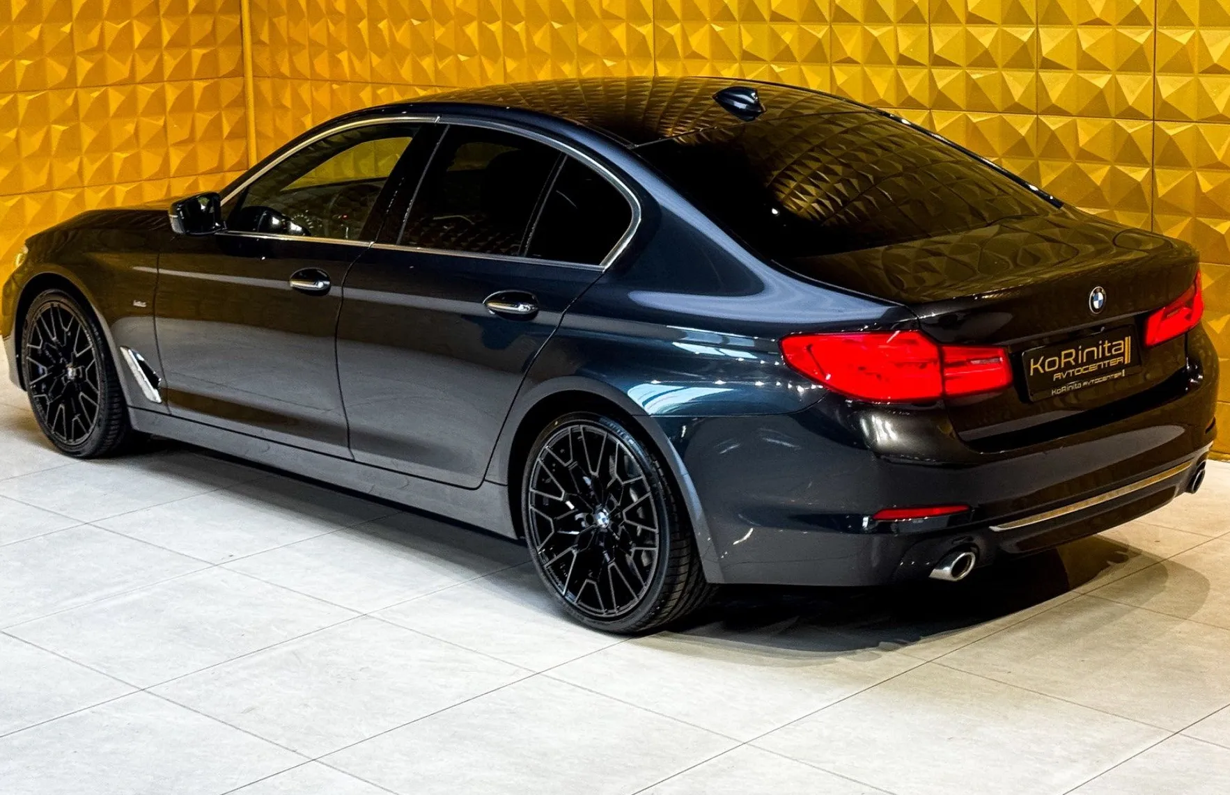 Zunanja slika - BMW Serija 5 - : 520d xDrive AUT.-LUXURY-LED-MEMORY-HEADUP - 8