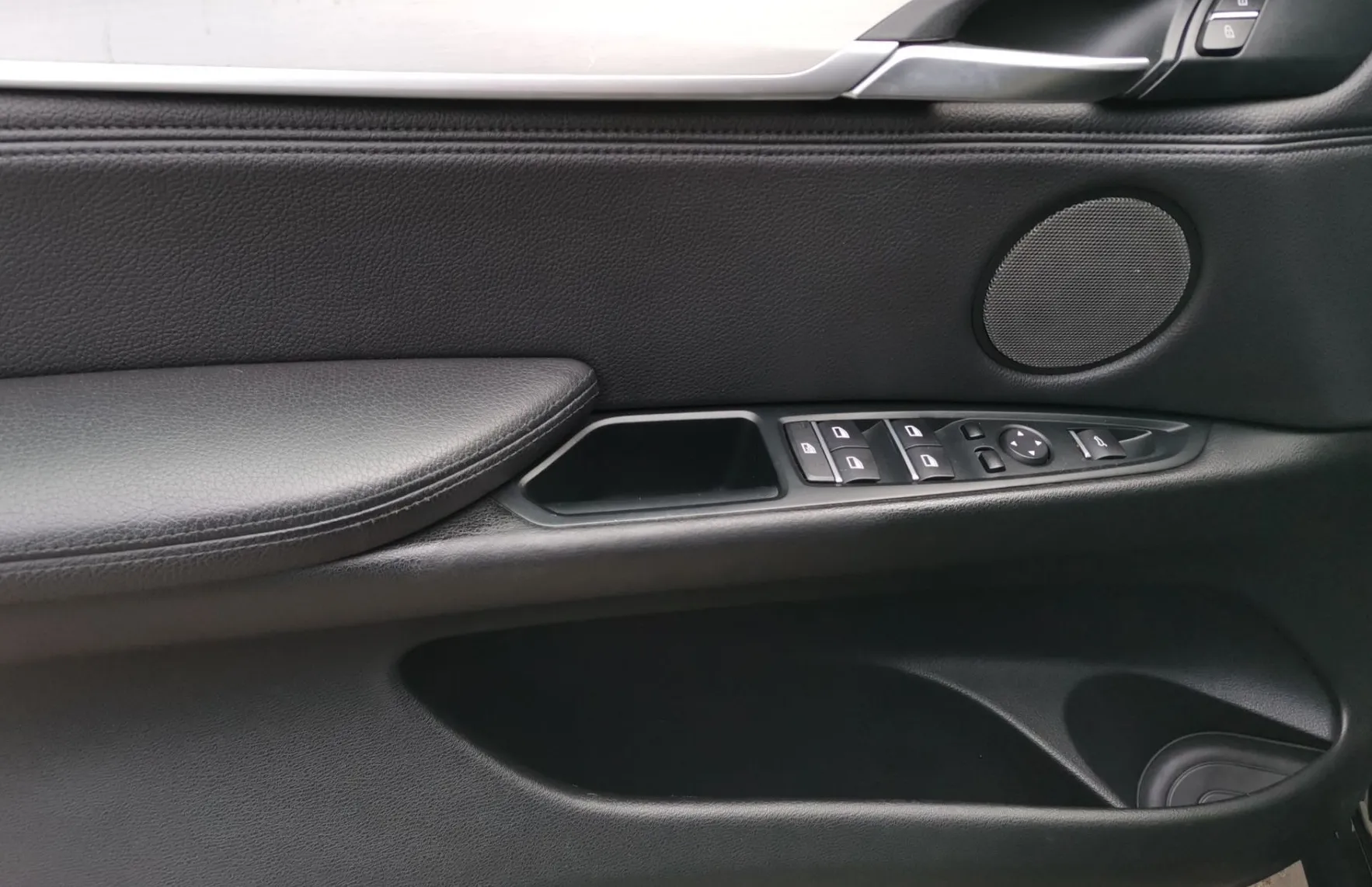 Zunanja slika - BMW X5 - serija : M50d FULL LED SOFT CLOSE HEAD-UP HARMAN KARDON KAM - 10