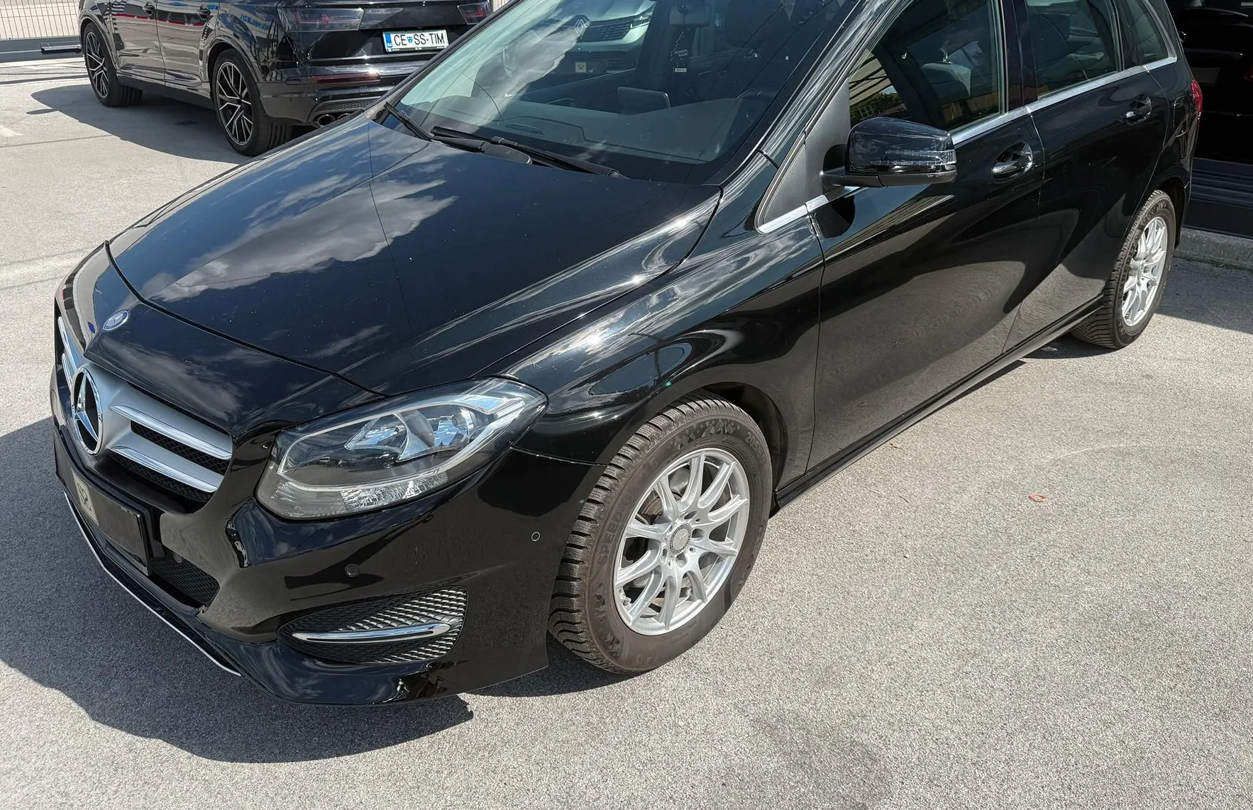 Zunanja slika - Mercedes-Benz B-Razred - B 200d D-LED NAVI PDC ALU GSV KREDIT 171 NA MESEC - 32