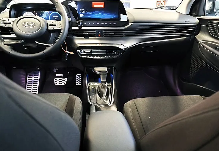 Zunanja slika - Hyundai Bayon - T-GDI PREMIUM AVT-ČRNA STREHA-AKT.TEMP-WINT-VIDEO - 7