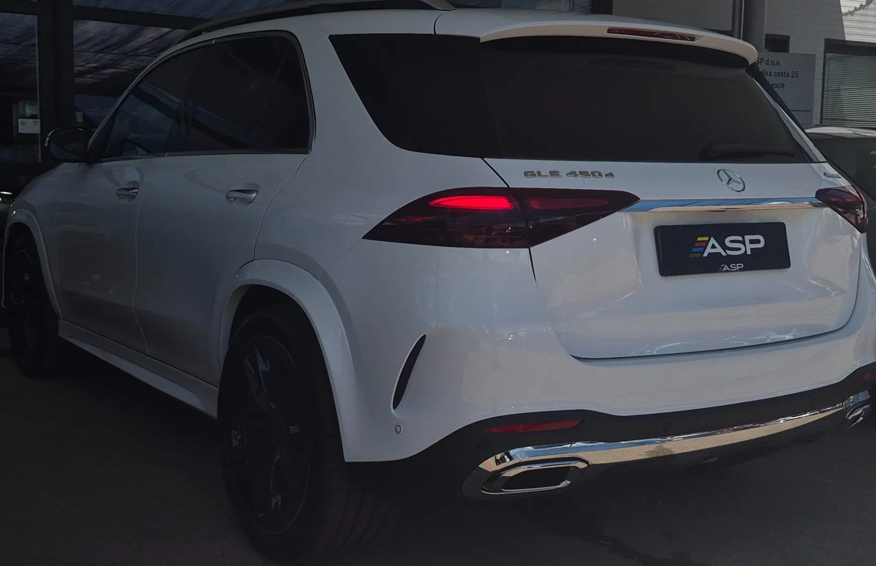 Zunanja slika - Mercedes-Benz GLE-Razred - GLE 450 d 4MATIC AMG Line - 4