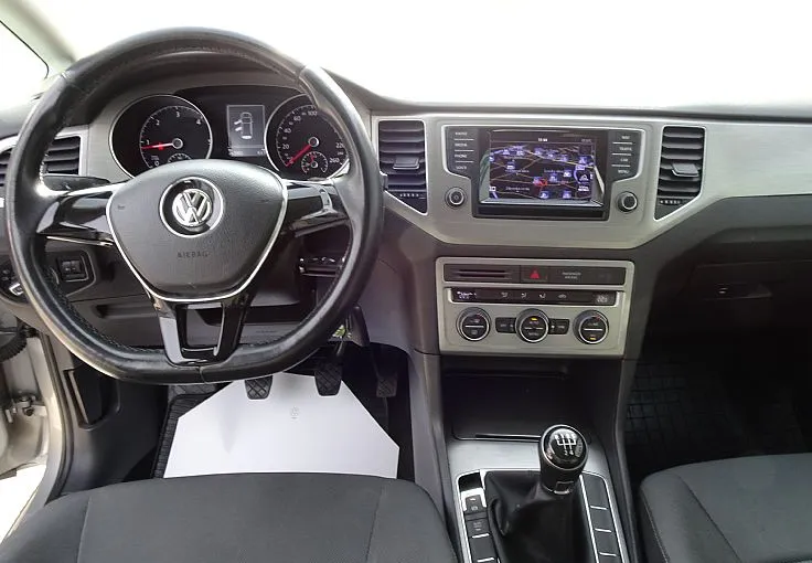 Zunanja slika - Volkswagen Golf - Sportsvan 1.6 TDI BMT avt. Highline 81  110 NAVI  SLO - 9