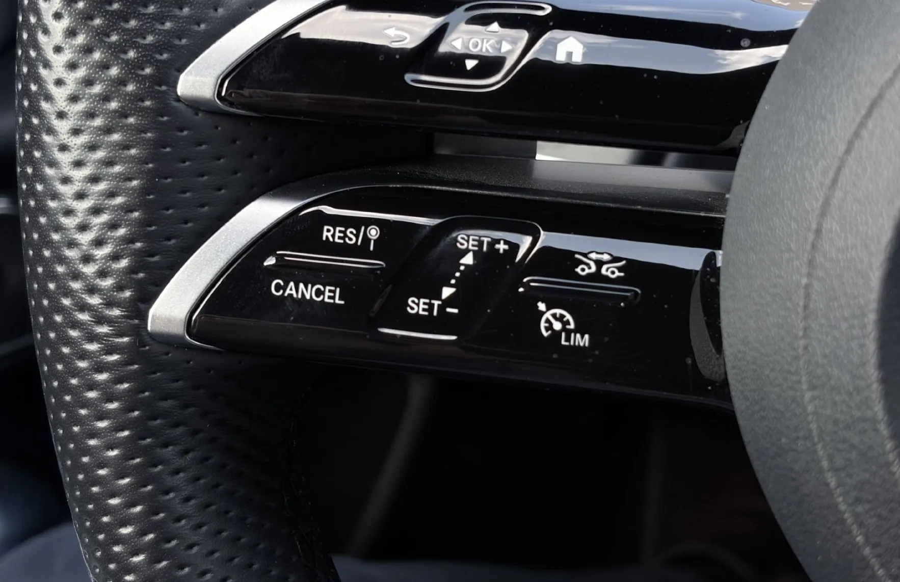 Zunanja slika - Mercedes-Benz E-Razred - E 220d 4MATIC AMG Line Avt. - 11