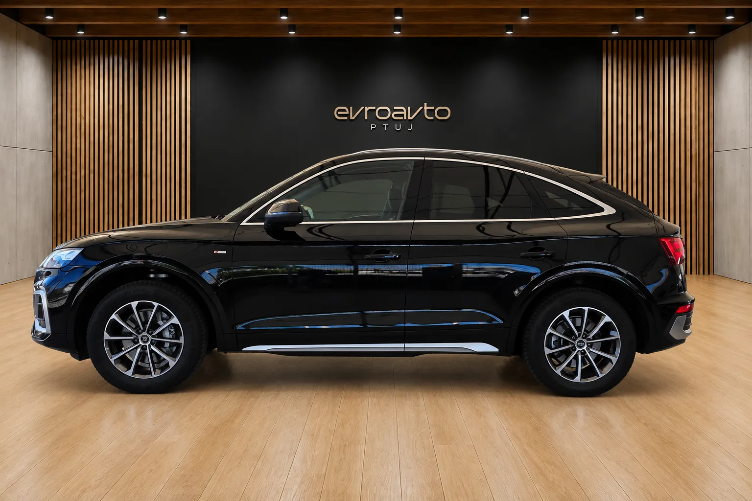 Notranja slika - Audi Q5 Sportback - quattro 40 TDI S line-1 Lastnik-Slovensko poreklo - 8
