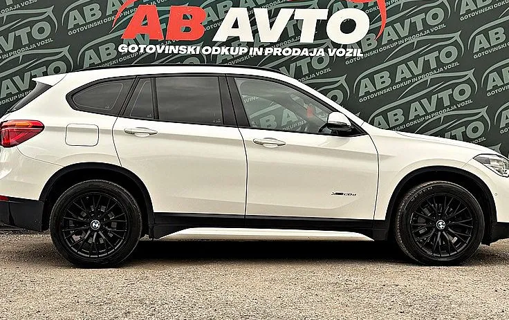 Zunanja slika - BMW X1 - serija :  xDrive20d Sport Line+140KW+4X4+LED+TEMPOMAT+PDC - 4